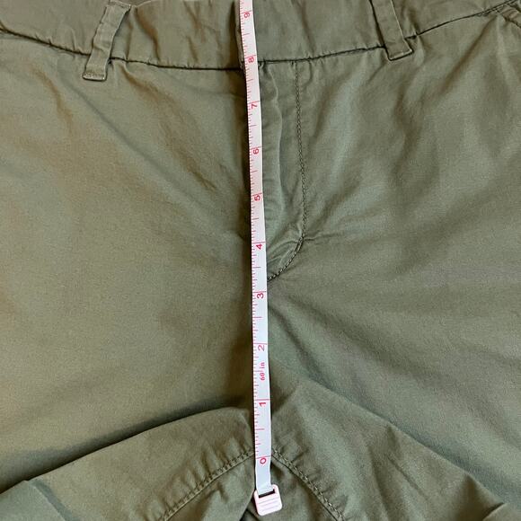 H&M shorts women’s size 6 Green Chino Style Shorts - Picture 5 of 7